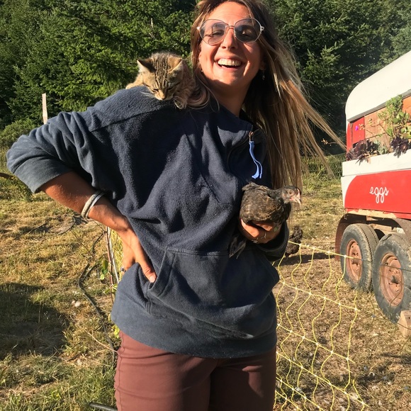 Meet your Posher, Madeline - Picture 2 of 3